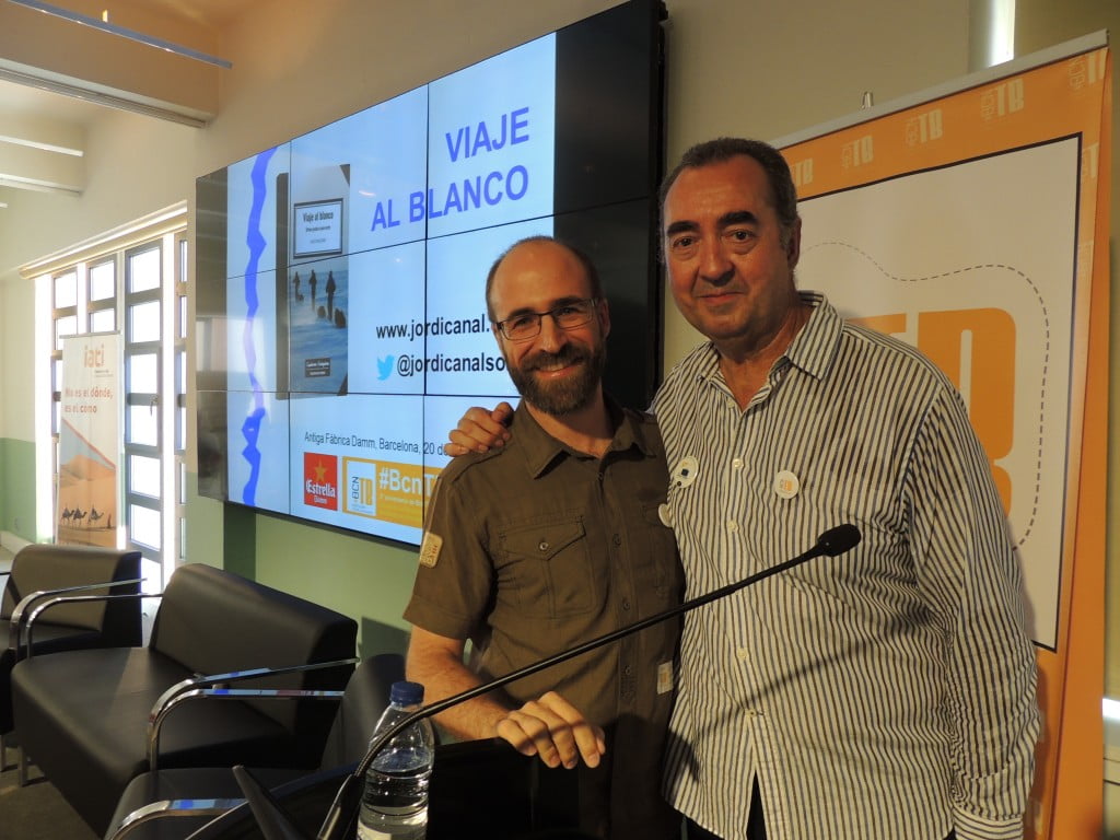 Jordi Canal Soler con Luis Fernández, después de su charla Viaje al Blanco. |Foto: Eva Puente